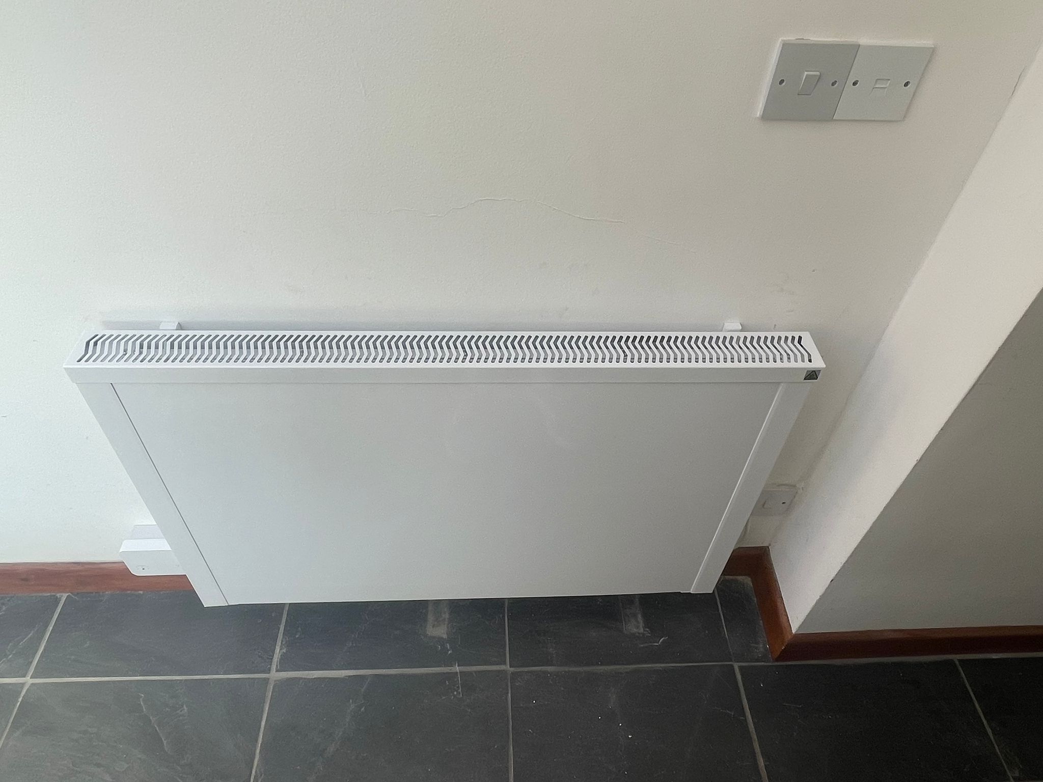 Aluminium 1000w Wall Mounted Electric Radiator - Standard